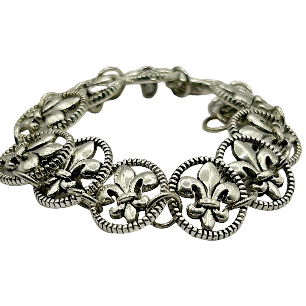 Filigree Open Work Fleur De Lis Button Bracelet